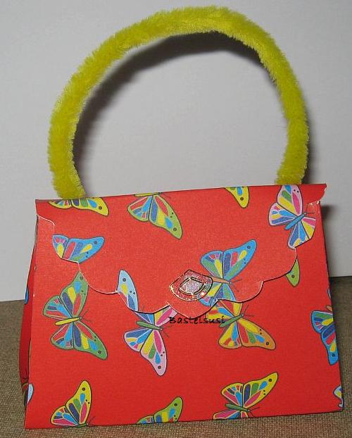 Handtasche rot.jpg