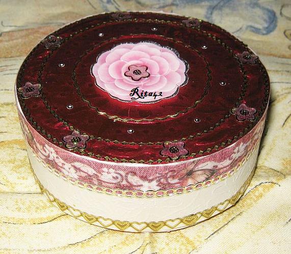 Kleine Box mit Rose gesamt.jpg