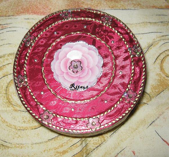 Kleine Box mit Rose oben.jpg