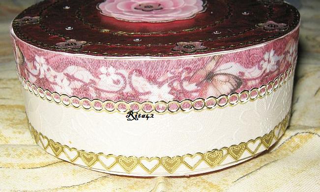 Kleine Box mit Rose Seitenansicht.jpg