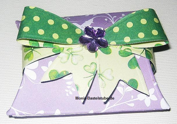 Geschenkbox-mit-Schleife.jpg