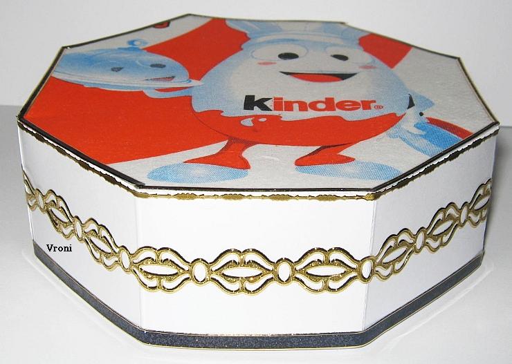 Hexagon Box. Mit ÜEI Serviette Eiermann.jpg