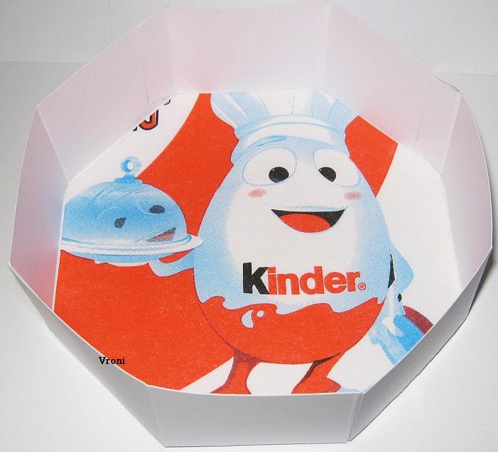 Hexagon Box. Mit ÜEI Serviette Eiermann. Innen.jpg
