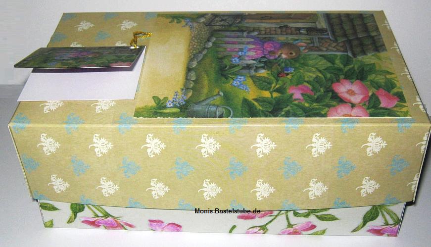 Geschenkbox-im-Garten-seitlich-HollyPondHill-HougieBoard.jpg