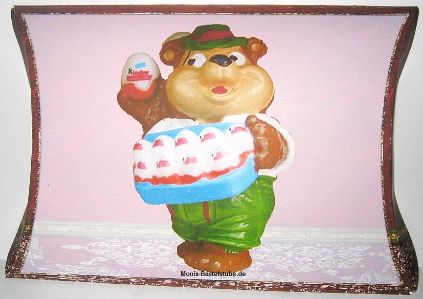 Pillowbox-Bär-DebbiMoore.jpg