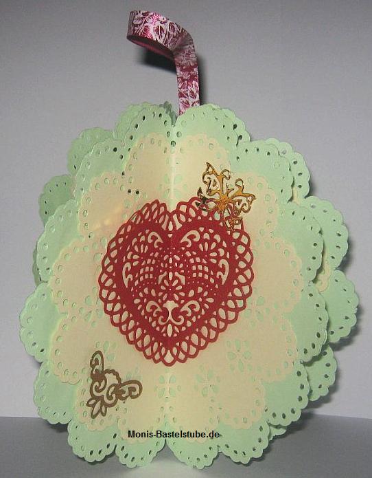 Dekokugel - mit - Martha Stewart - Circle Stanzer Set und Spellbinders..jpg