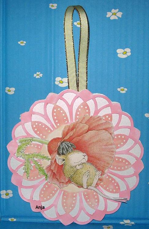 Stanzdeckchen. Fensterdeko. House Mouse. Flower Arches..jpg