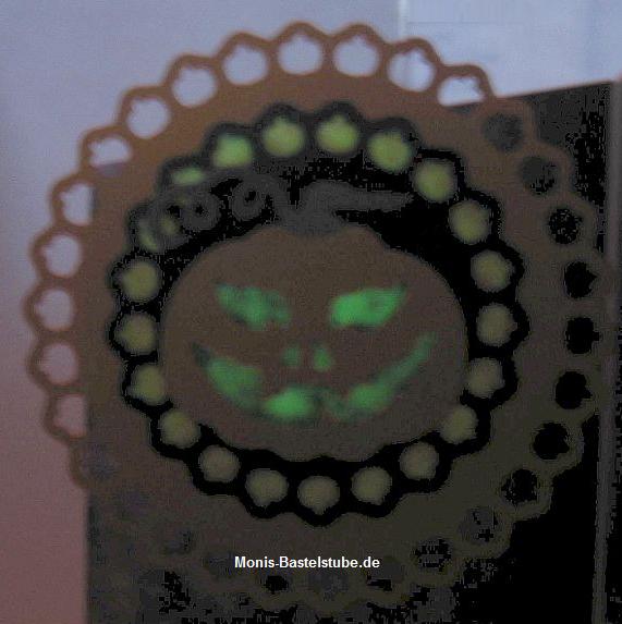 Dreiteilige-Karte-Halloween-Leuchtend-Hunkydory-LittleHorrors-Halloween.jpg