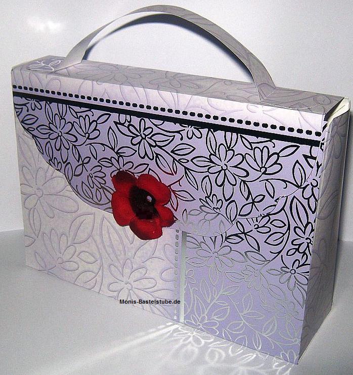 Geschenktasche zum Geburtstag. Hunkydory. Fluttering Pearl. Pearly Purse Project..jpg