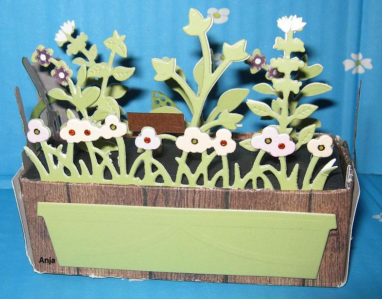 Blumenkasten mit Blumen Rückseite.jpg