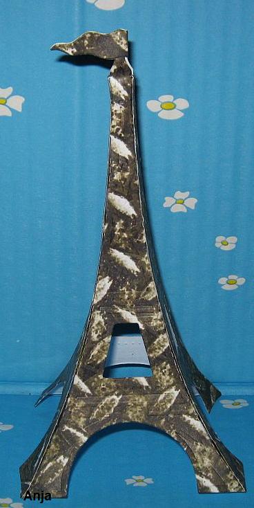Eiffelturm Spellbinders.jpg
