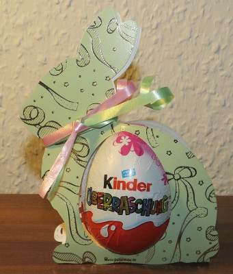 Osterhase-mit-Ueei1.jpg