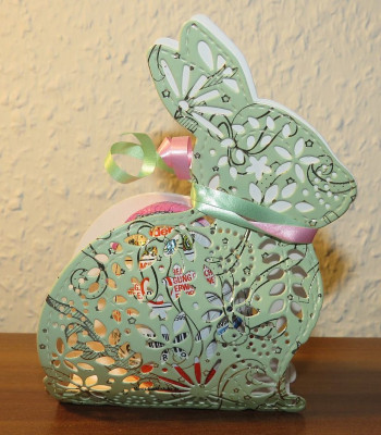 Osterhase-mit-Ueei2.jpg