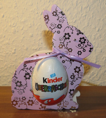 Osterhase-mit-Ueei3.jpg